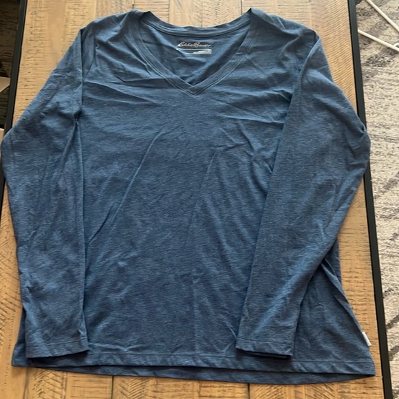 Eddie Bauer, long sleeve V-neck shirt - Picture 4 of 5